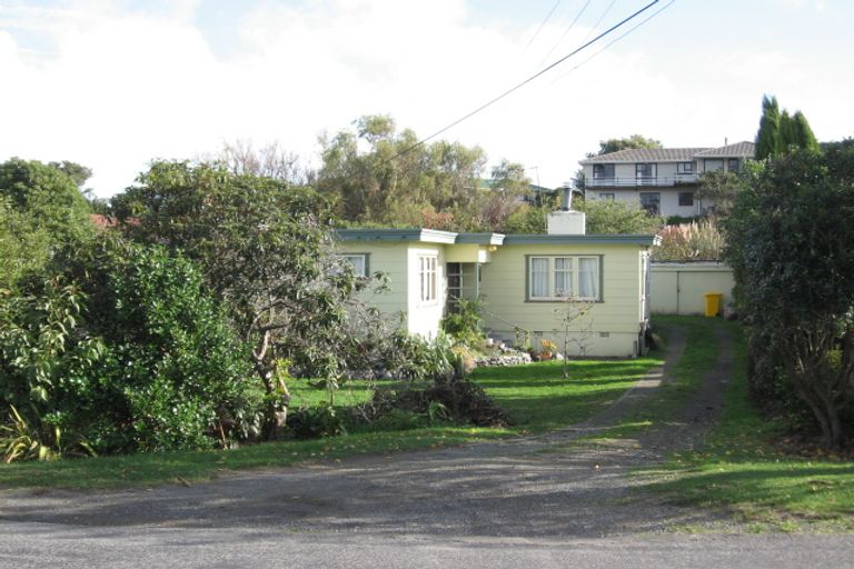 Photo of property in 11 Moa Road, Raumati Beach, Paraparaumu, 5032