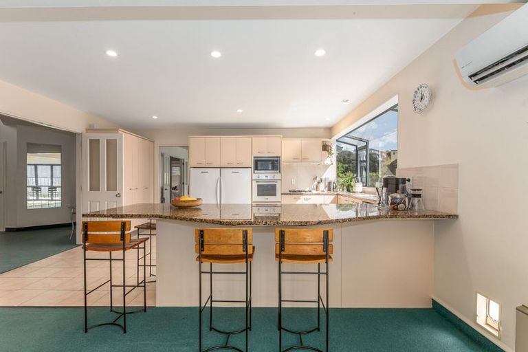 Photo of property in 31 Lanyon Place, Whitby, Porirua, 5024
