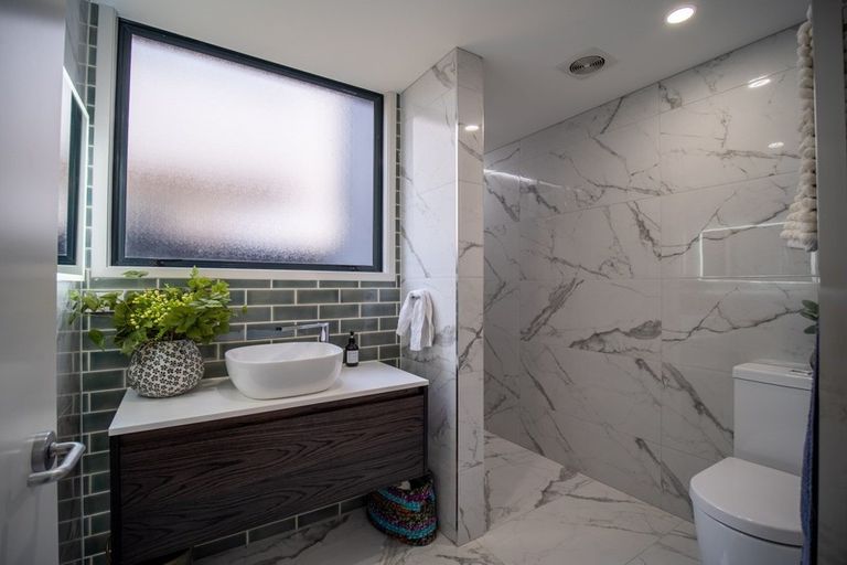 Photo of property in 1a Mission Street, Moturoa, New Plymouth, 4310