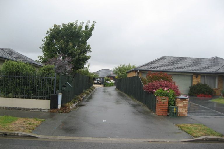 Photo of property in 26 Sutton Place, Dallington, Christchurch, 8061