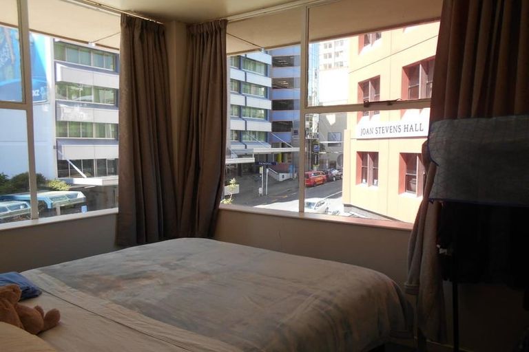 Photo of property in Terrace Tower Apartments, 2b/126 The Terrace, Wellington Central, Wellington, 6011