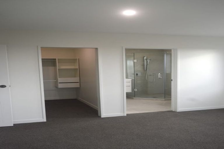 Photo of property in 5/388 Glenfield Road, Glenfield, Auckland, 0629