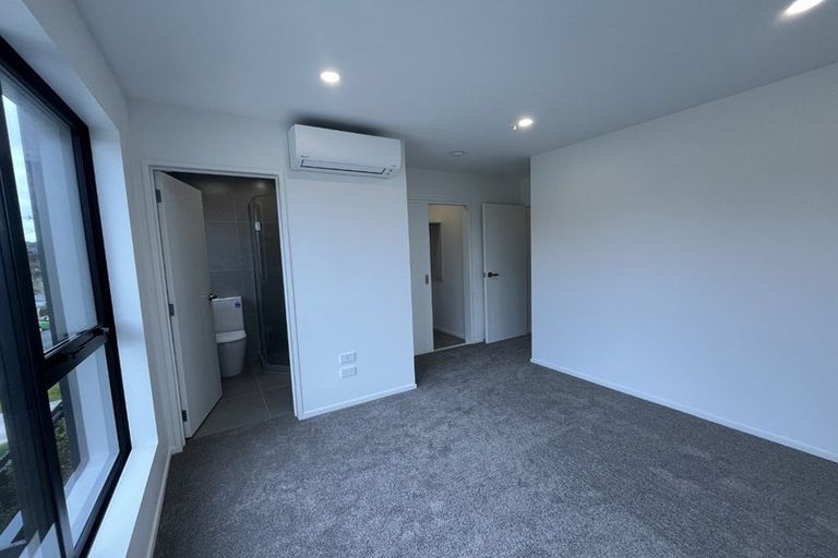 Photo of property in 1/131 Lancaster Road, Beach Haven, Auckland, 0626