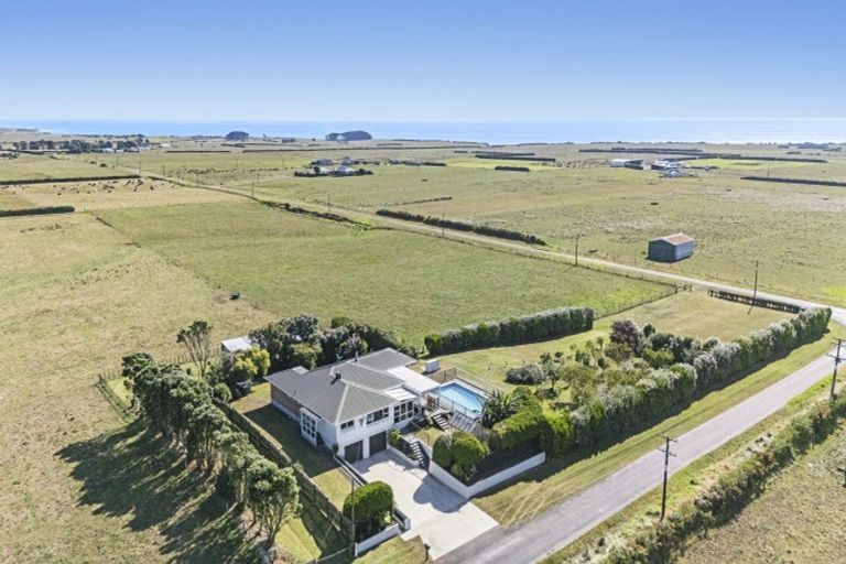 Photo of property in 255 Kaihihi Road, Okato, 4381