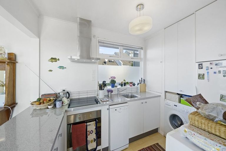 Photo of property in 83 Washington Avenue, Brooklyn, Wellington, 6021