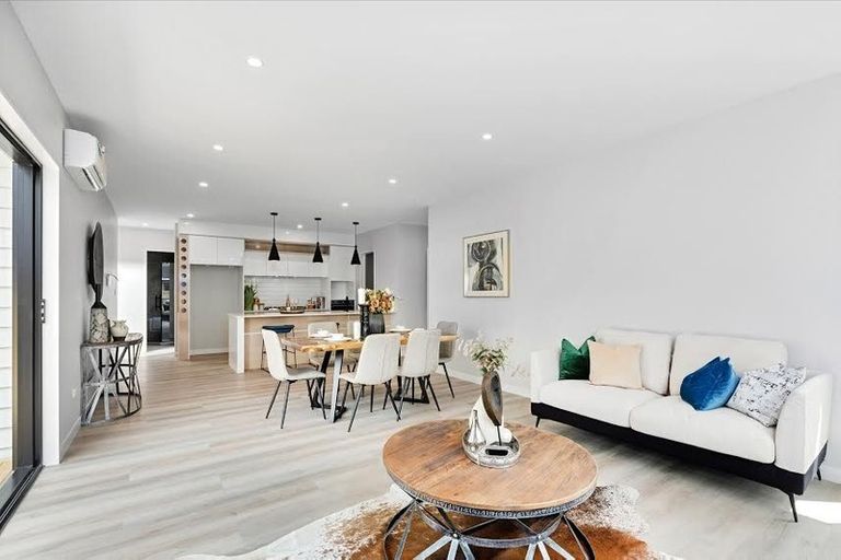 Photo of property in 103 Schoolside Road, Kumeu, 0810