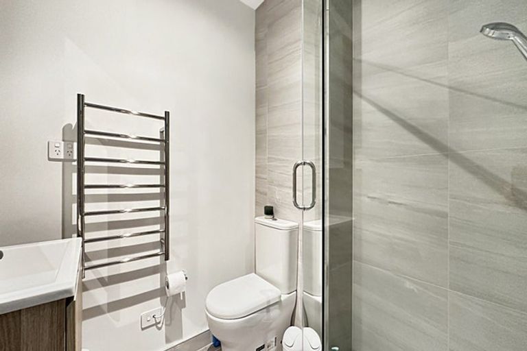 Photo of property in 401/1 Buscomb Avenue, Henderson, Auckland, 0610