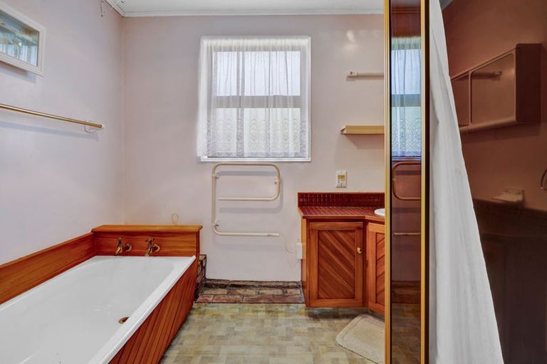 Photo of property in 5 Wera Street, Hawera, 4610