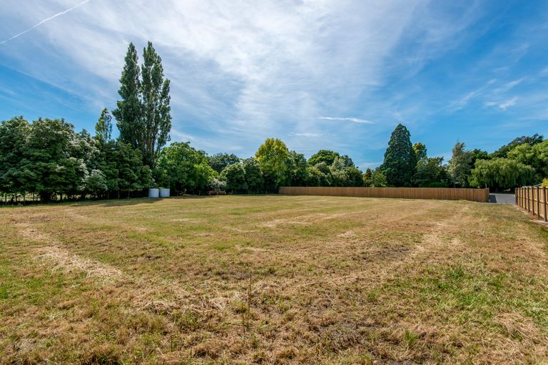 Photo of property in 14 Saint John Street, Southbridge, 7602