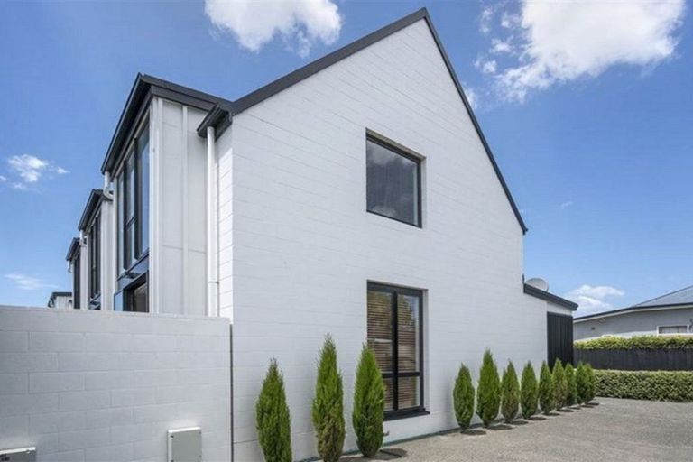 Photo of property in 1036d Colombo Street, St Albans, Christchurch, 8014