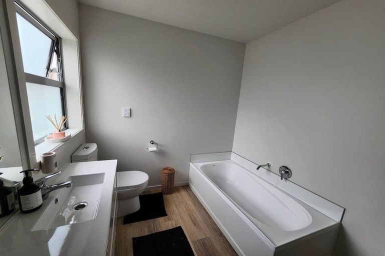 Photo of property in 7 Mcgrath Way, Taita, Lower Hutt, 5011