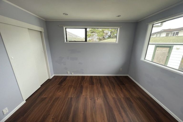 Photo of property in 9 Lisa Rise, Half Moon Bay, Auckland, 2012