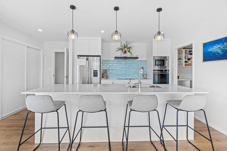 Photo of property in 11 Rihi Paea Rise, Ngunguru, 0173