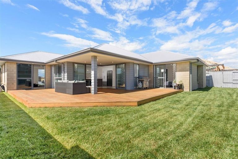 Photo of property in 84 Palm Springs Boulevard, Papamoa Beach, Papamoa, 3118