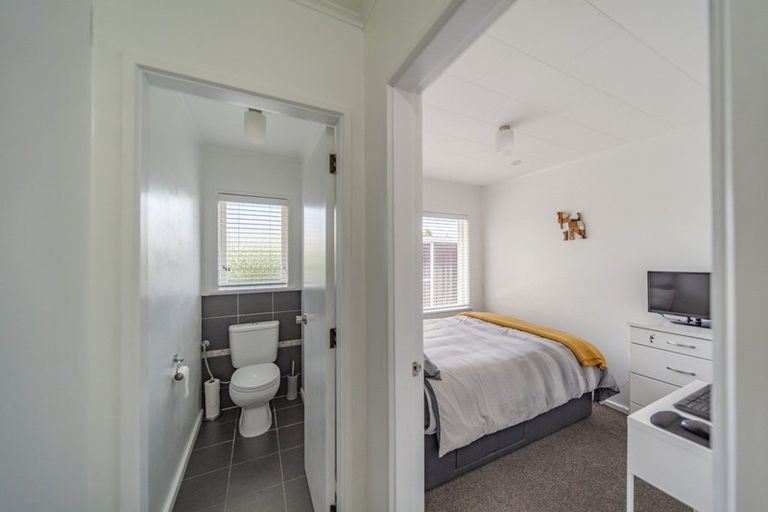 Photo of property in 19 Len Davis Terrace, Pirimai, Napier, 4112