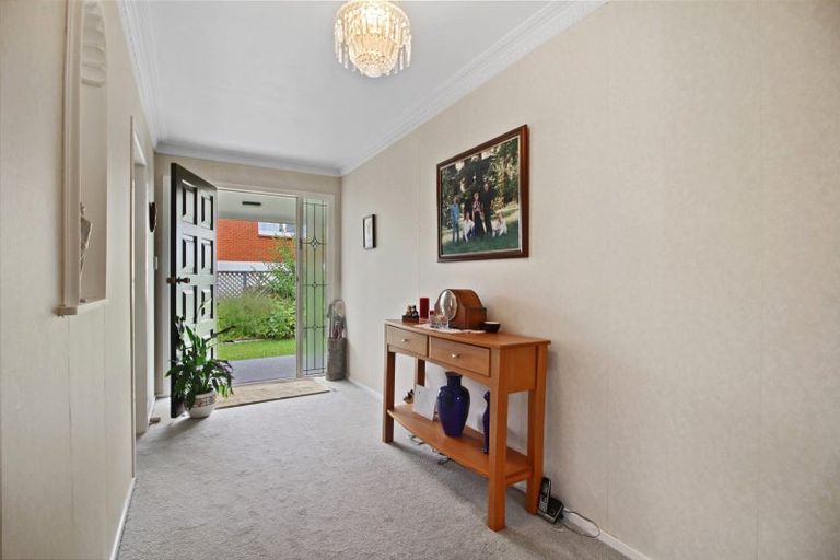 Photo of property in 27 Samuel Place, Queenwood, Hamilton, 3210