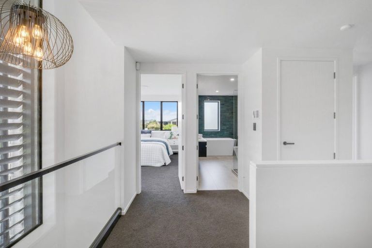 Photo of property in 27 The Boulevard, Sunnyhills, Auckland, 2010