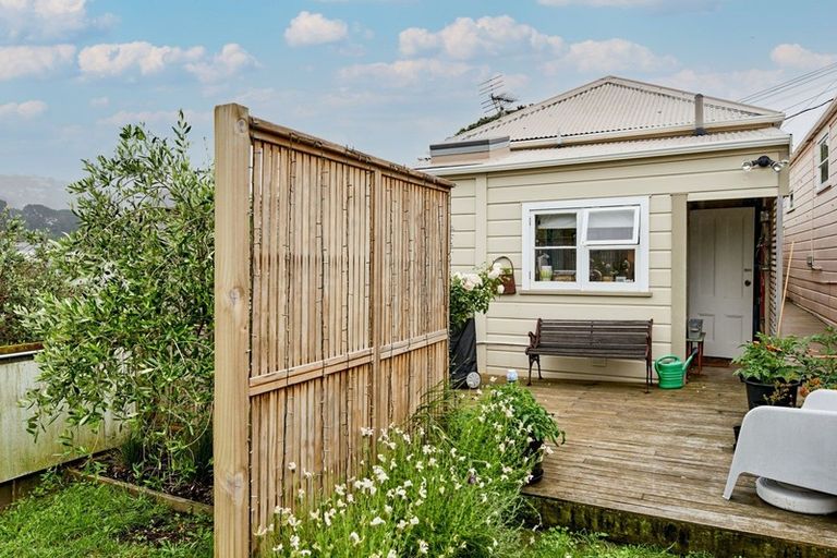 Photo of property in 59 Herald Street, Berhampore, Wellington, 6023