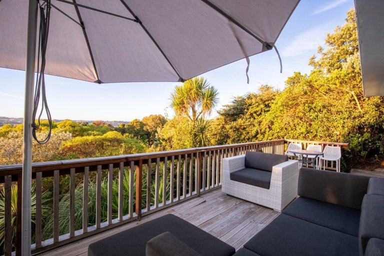 Photo of property in 12 Hipango Terrace, Durie Hill, Whanganui, 4500