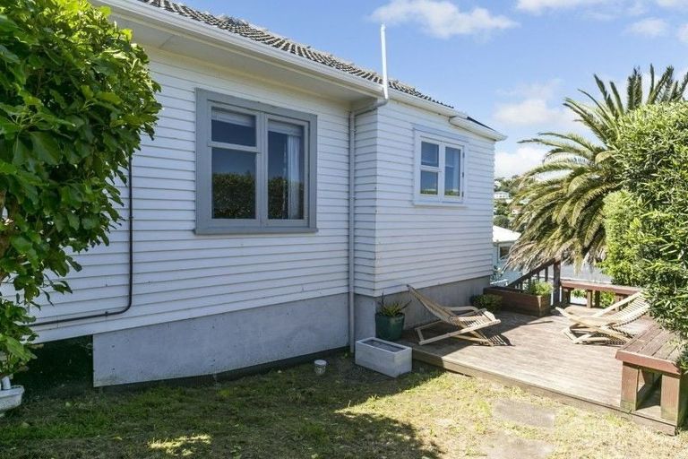 Photo of property in 7a Camperdown Road, Miramar, Wellington, 6022
