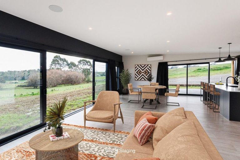 Photo of property in 38 Fry Road, Halcombe, Feilding, 4777