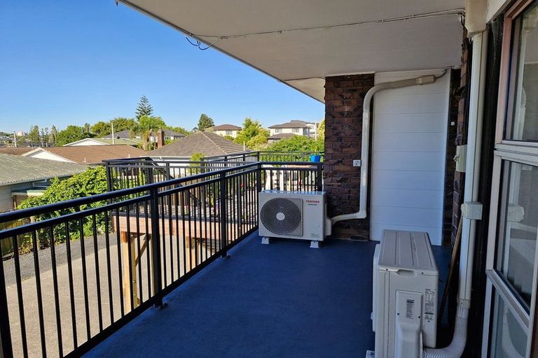 Photo of property in 1/84 Pah Road, Papatoetoe, Auckland, 2025