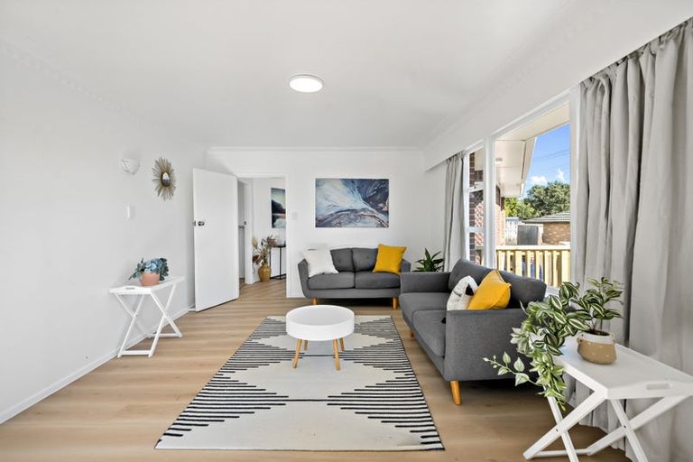 Photo of property in 70 Sturges Road, Henderson, Auckland, 0612