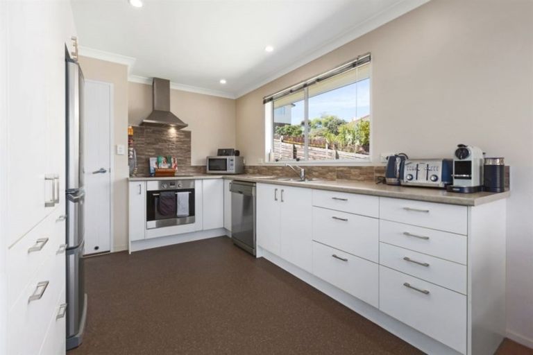 Photo of property in 8 Ensign Lane, Whitby, Porirua, 5024