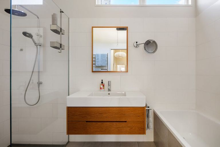 Photo of property in 47 Seddon Crescent, Whataupoko, Gisborne, 4010