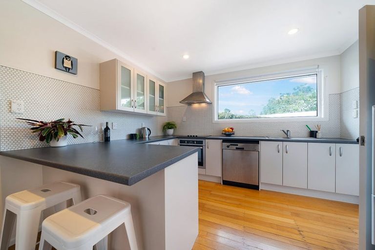 Photo of property in 23 Cornwall Street, Te Atatu South, Auckland, 0610