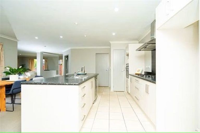 Photo of property in 10 Alderwick Place, Rototuna North, Hamilton, 3210