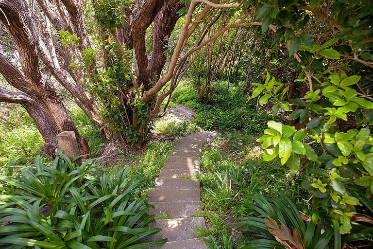 Photo of property in 14 Kirkway, Raumati Beach, Paraparaumu, 5032