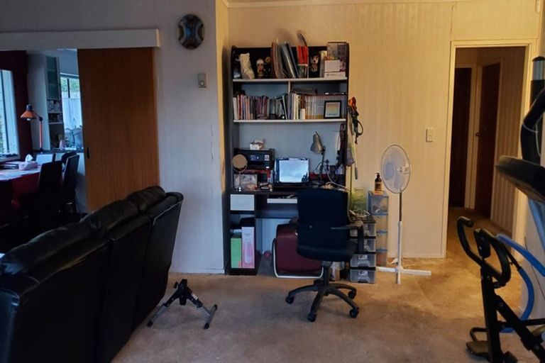 Photo of property in 2/131 Glenmore Road, Sunnyhills, Auckland, 2010