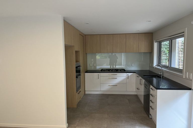 Photo of property in 41a Woodmancote Road, Khandallah, Wellington, 6035