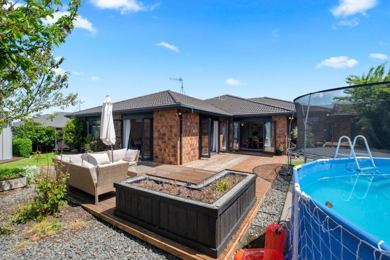 Photo of property in 14 Compton Grove, Huntington, Hamilton, 3210