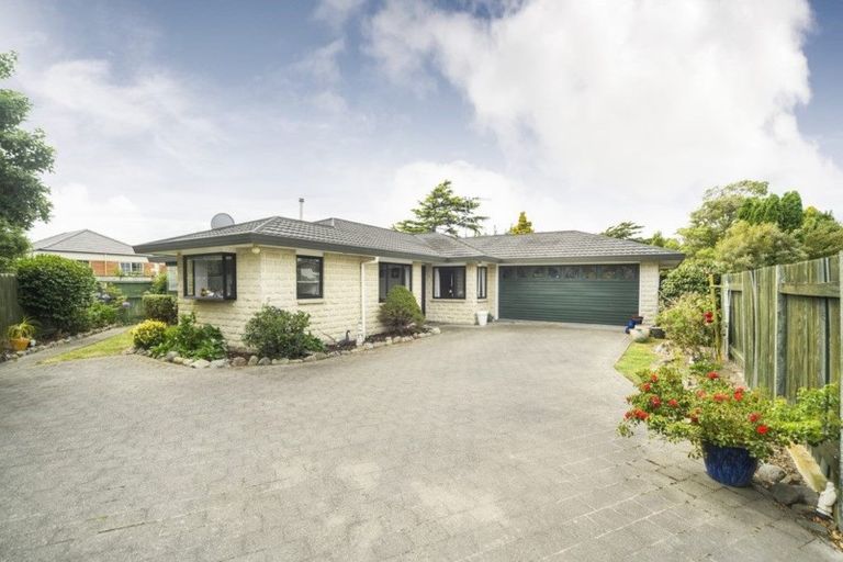 Photo of property in 10 Purdie Place, Milson, Palmerston North, 4414