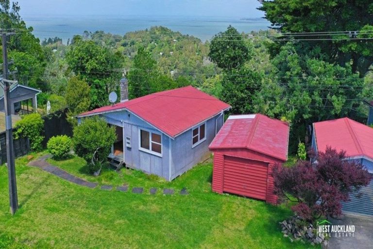 Photo of property in 65 Tane Road, Laingholm, Auckland, 0604