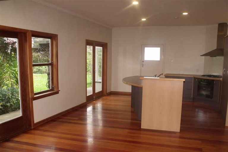 Photo of property in 81 Saint Andrews Road, Havelock North, 4130