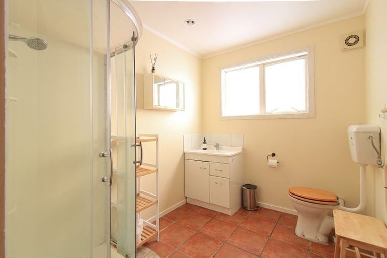 Photo of property in 4/30 Lyall Parade, Lyall Bay, Wellington, 6022