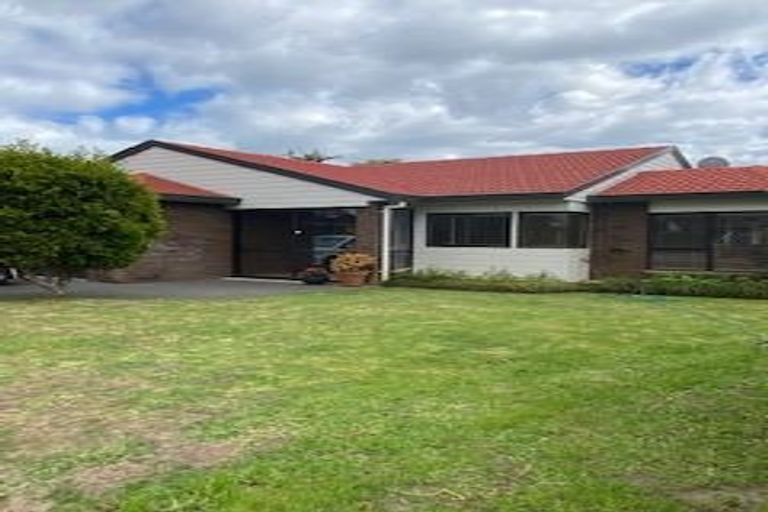 Photo of property in 61 Cedar Drive, Paraparaumu Beach, Paraparaumu, 5032