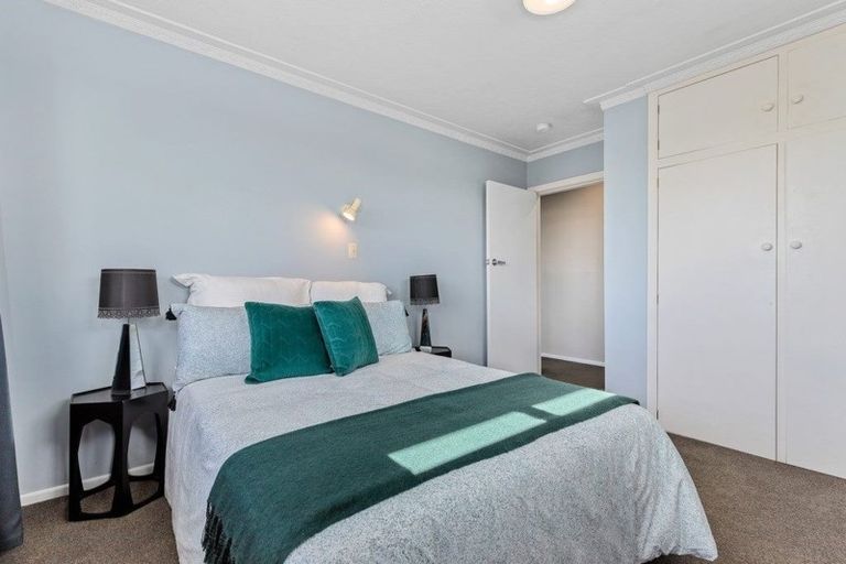 Photo of property in 15 Tralee Place, Bishopdale, Christchurch, 8053