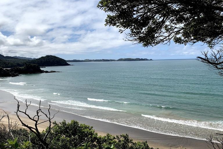 Photo of property in 1305b Matapouri Road, Matapouri, Whangarei, 0173