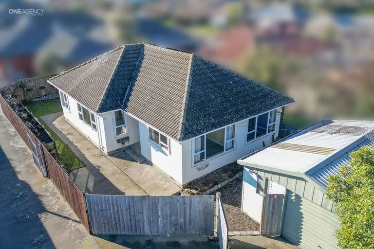 Photo of property in 1/65 Daniels Road, Redwood, Christchurch, 8051