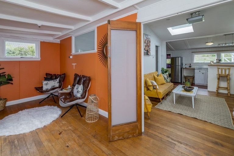 Photo of property in 74 Tilley Road, Paekakariki, 5034