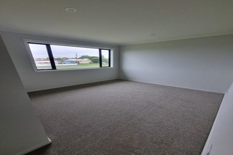 Photo of property in 40 Egmont Street, Castlecliff, Whanganui, 4501