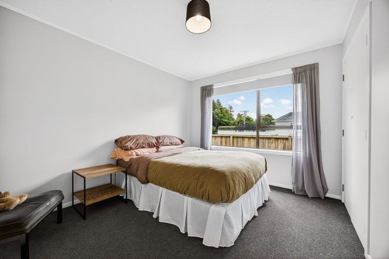 Photo of property in 53 Cambridge Road, Riverhead, 0820