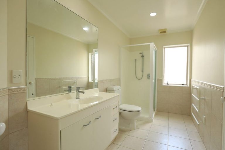 Photo of property in 29 Heyington Way, East Tamaki Heights, Auckland, 2016