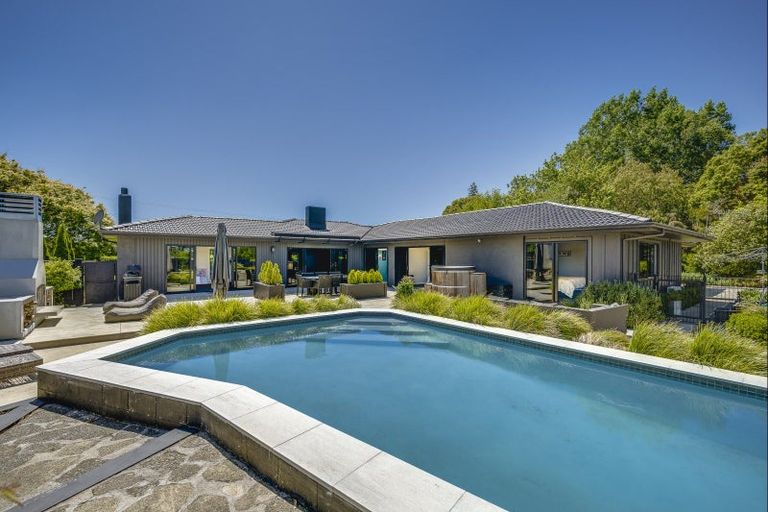 Photo of property in 77 Algernon Road, Longlands, Hastings, 4172