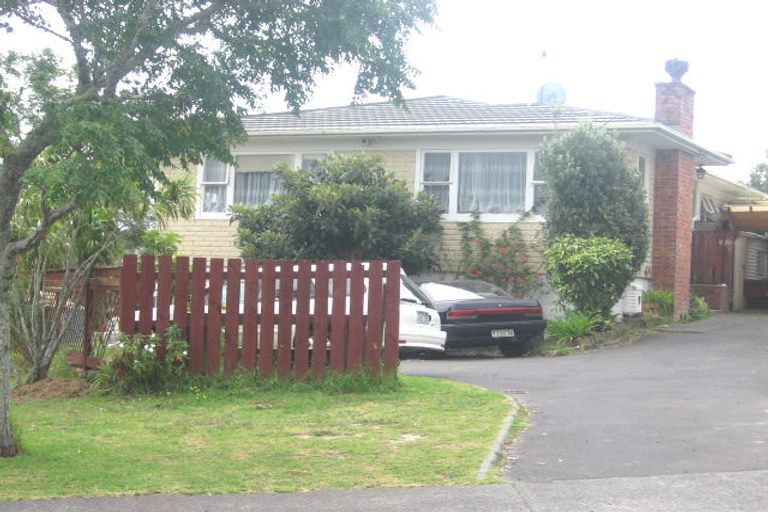 Photo of property in 33 Peach Road, Glenfield, Auckland, 0629