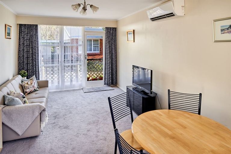 Photo of property in 417 Muritai Road, Eastbourne, Lower Hutt, 5013